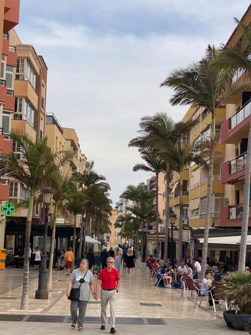Apt Con Espectacular Vista, Piscinas, Recep 24 Hs Benalmádena Kültér fotó