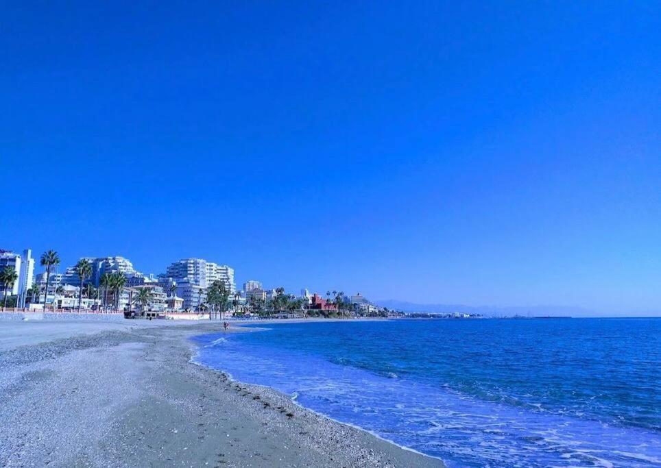 Apt Con Espectacular Vista, Piscinas, Recep 24 Hs Benalmádena Kültér fotó