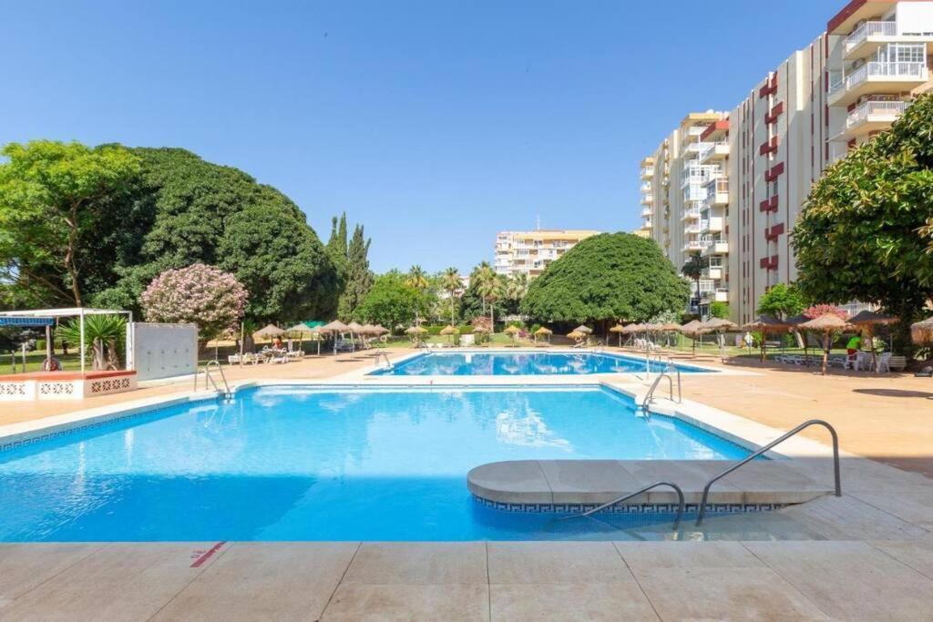 Apt Con Espectacular Vista, Piscinas, Recep 24 Hs Benalmádena Kültér fotó