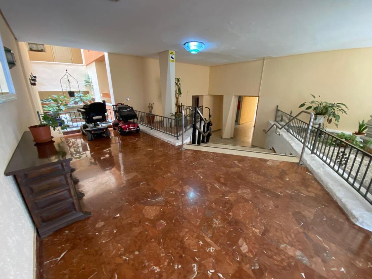 Apt Con Espectacular Vista, Piscinas, Recep 24 Hs Benalmádena Kültér fotó
