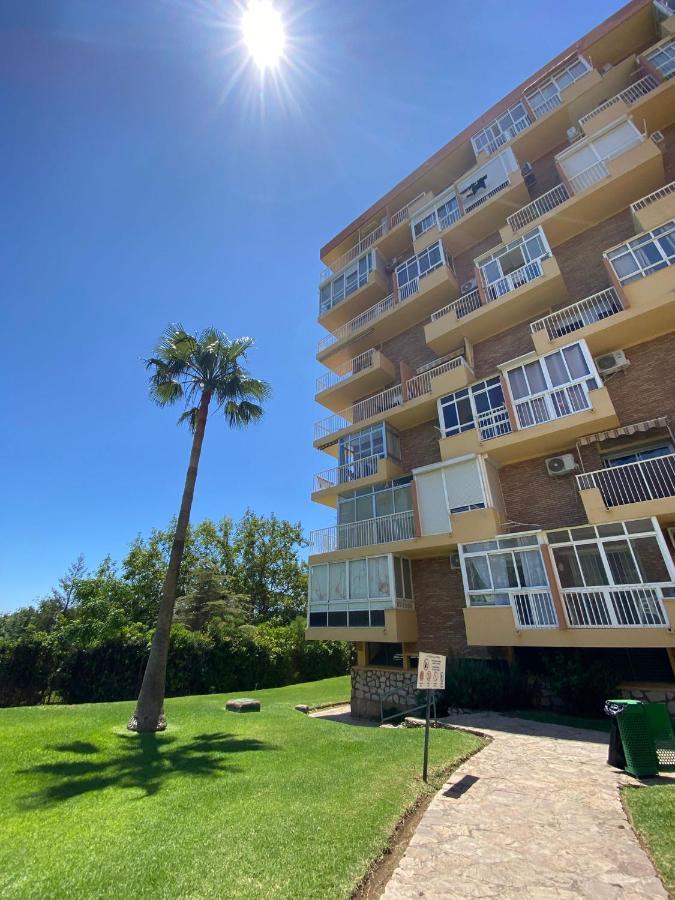 Apt Con Espectacular Vista, Piscinas, Recep 24 Hs Benalmádena Kültér fotó