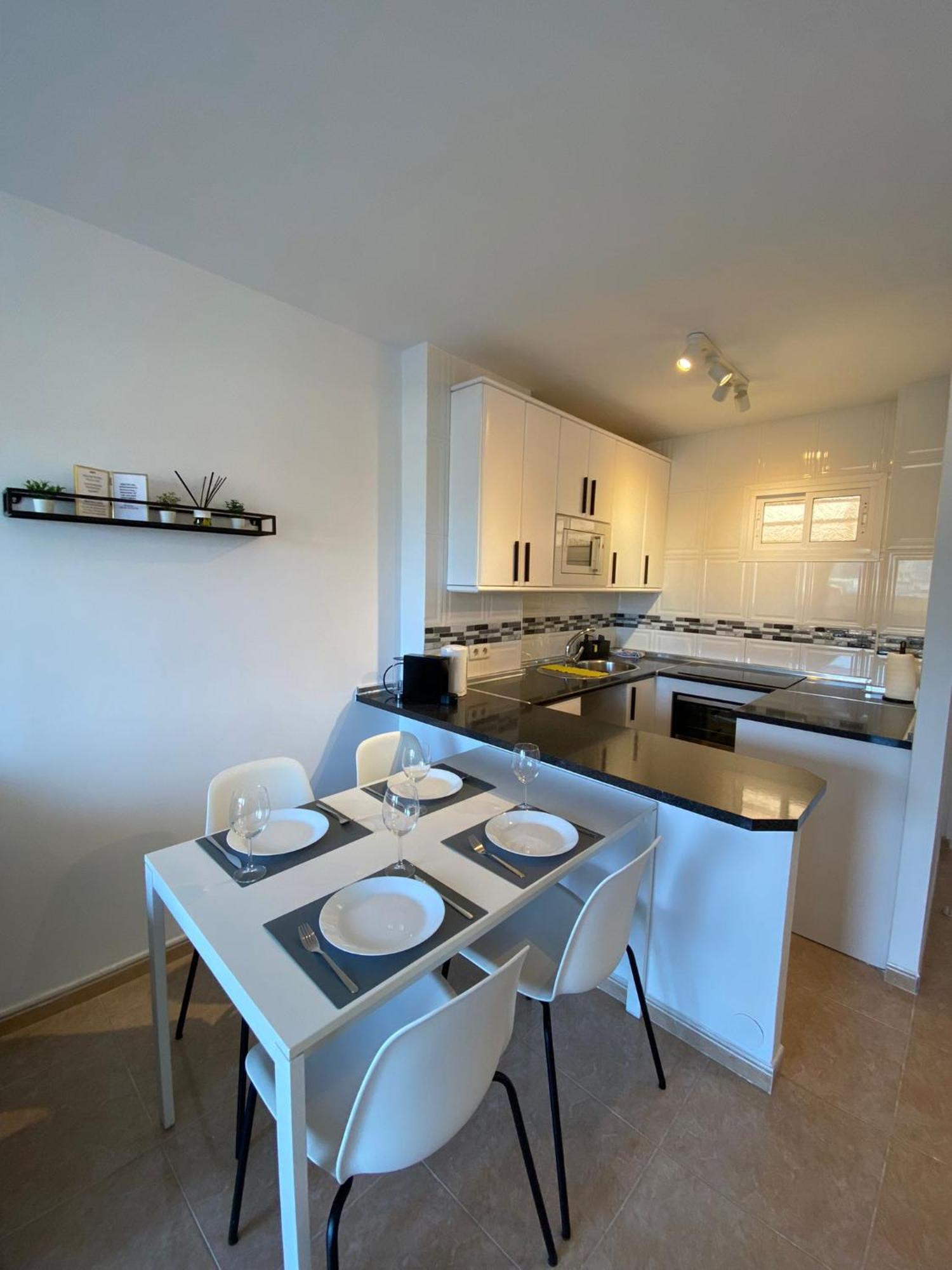 Apt Con Espectacular Vista, Piscinas, Recep 24 Hs Benalmádena Kültér fotó